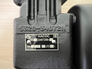 Насос ГУР на Евро-2 с бачком (наружная резьба) (Резьба наружная папка) (П) М26) / г. Елец 6520-3407200-02